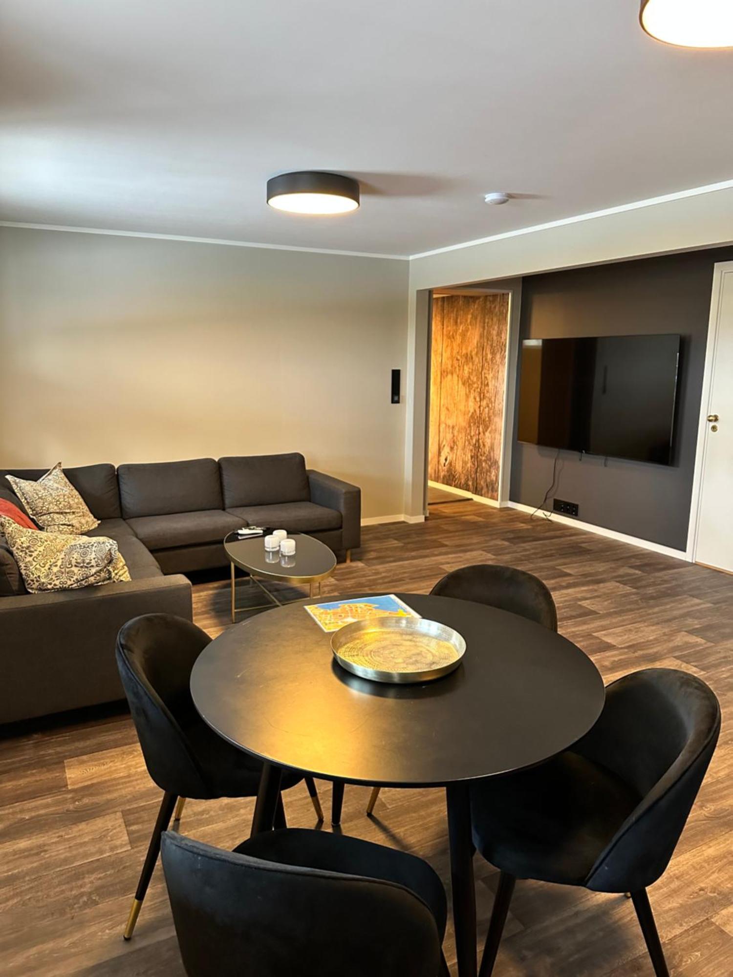 Your Home Away From Home, Apartment 1 Tromsø Buitenkant foto