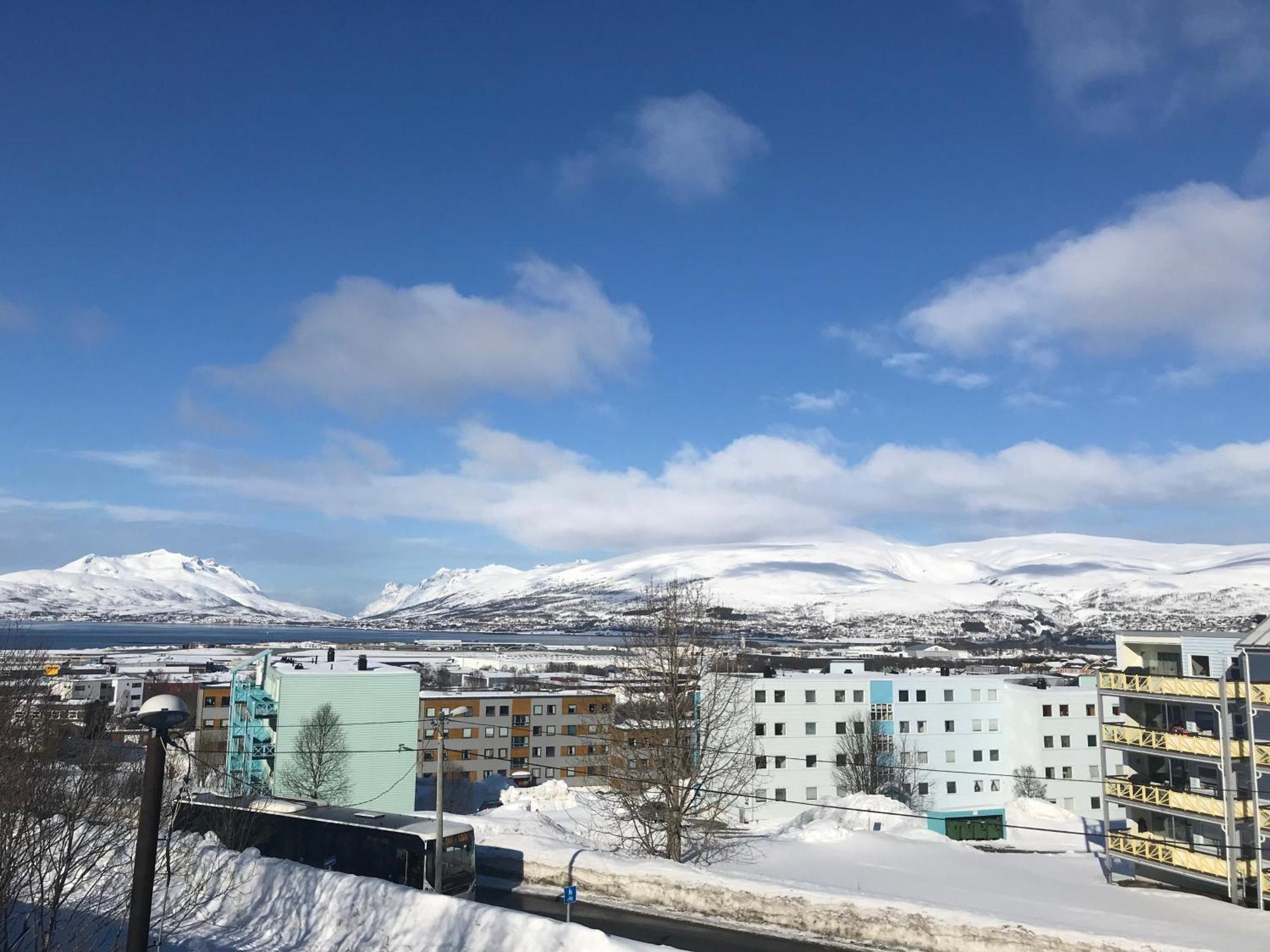 Your Home Away From Home, Apartment 1 Tromsø Buitenkant foto