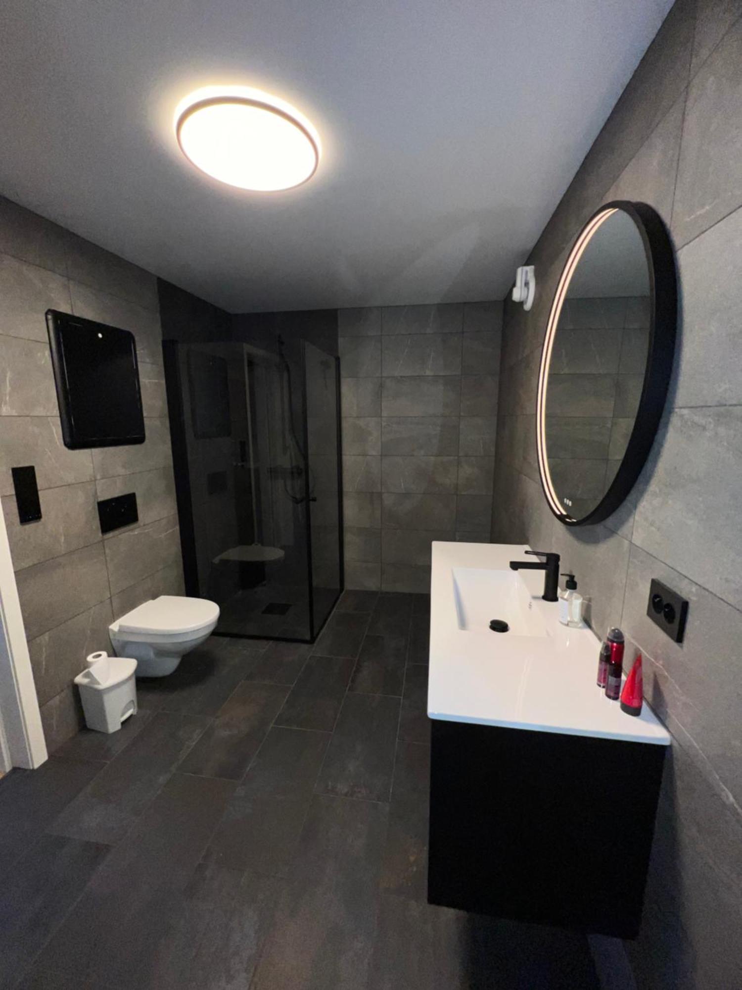 Your Home Away From Home, Apartment 1 Tromsø Buitenkant foto